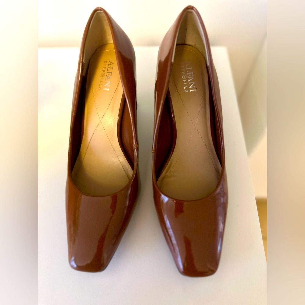 Alfani charol square point pumps